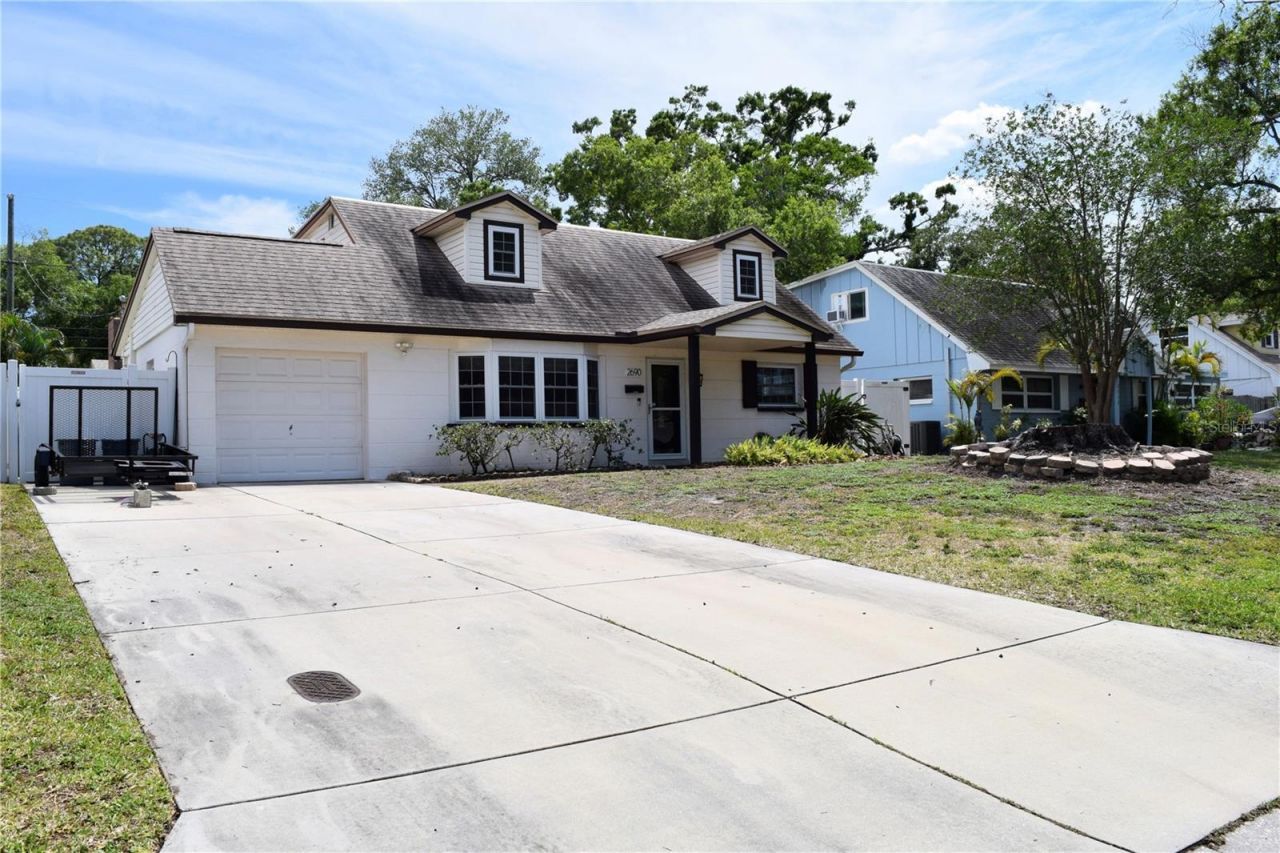 2690 64th Place N, Saint Petersburg, FL 33702 Photo