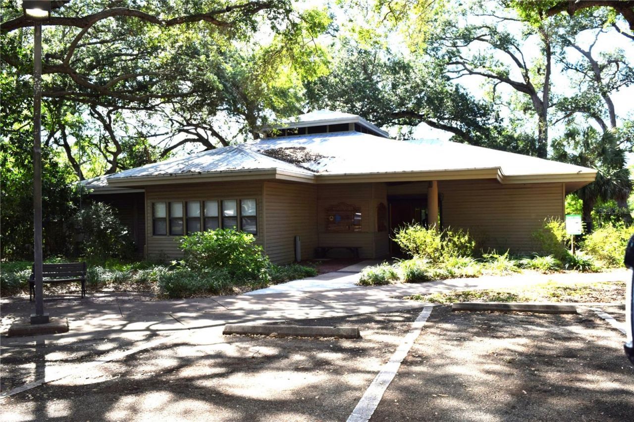 2690 64th Place N, Saint Petersburg, FL 33702 Photo
