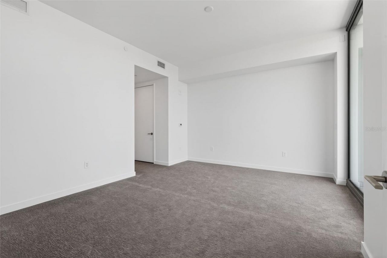 400 Central Avenue, Unit 3706, Saint Petersburg, FL 33701 Photo