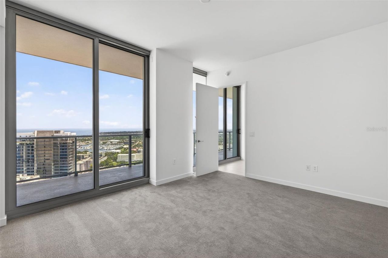 400 Central Avenue, Unit 3706, Saint Petersburg, FL 33701 Photo