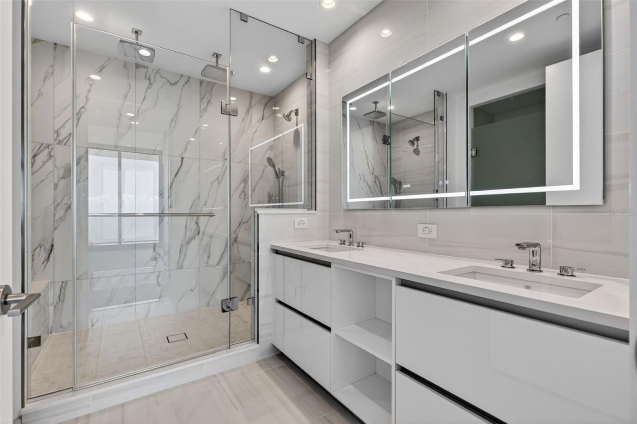 400 Central Avenue, Unit 3706, Saint Petersburg, FL 33701 Photo