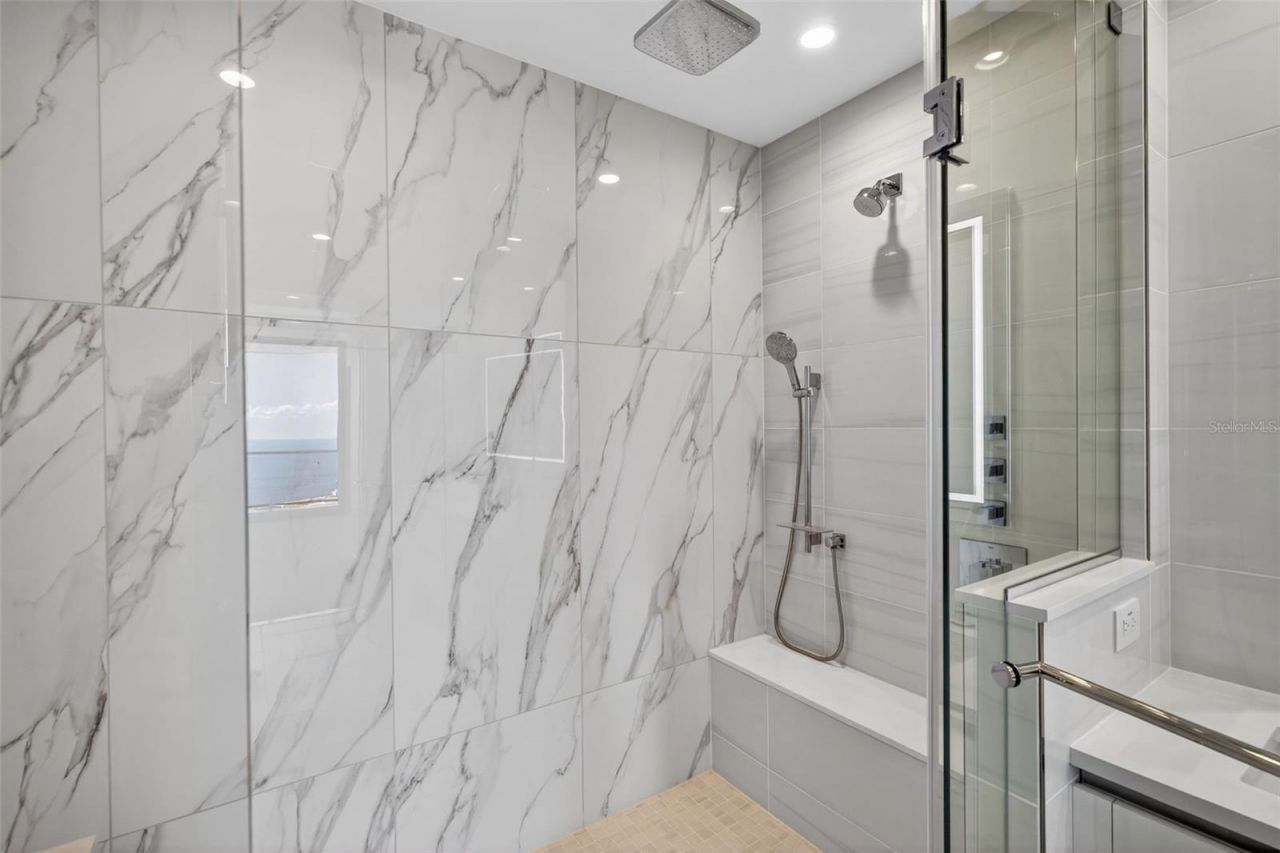 400 Central Avenue, Unit 3706, Saint Petersburg, FL 33701 Photo