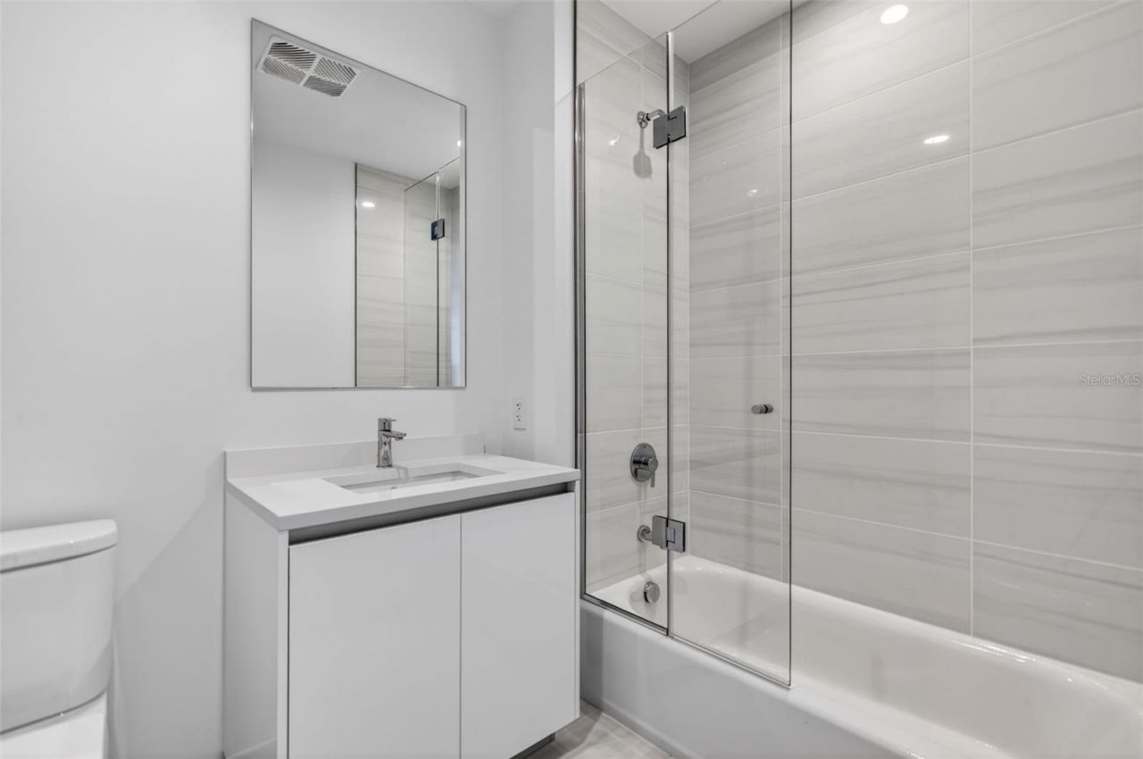 400 Central Avenue, Unit 3706, Saint Petersburg, FL 33701 Photo