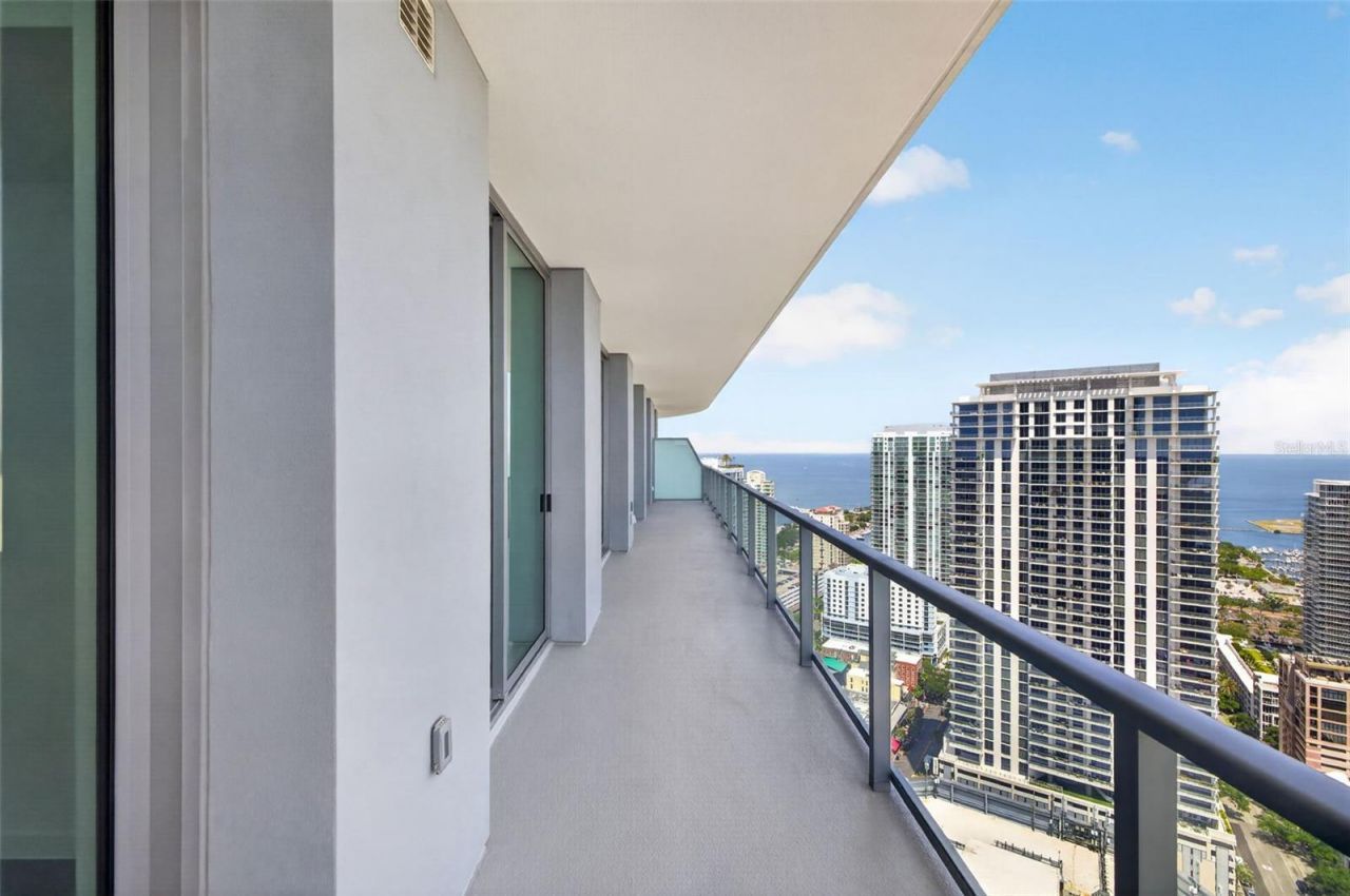 400 Central Avenue, Unit 3706, Saint Petersburg, FL 33701 Photo