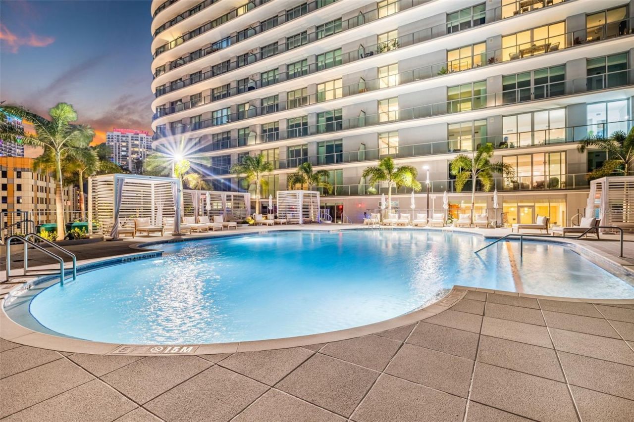 400 Central Avenue, Unit 3706, Saint Petersburg, FL 33701 Photo