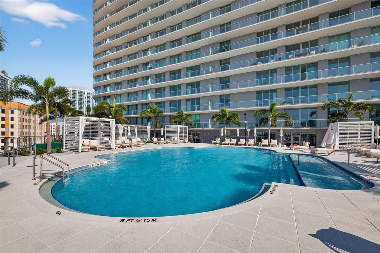 400 Central Avenue, Unit 3706, Saint Petersburg, FL 33701 Photo