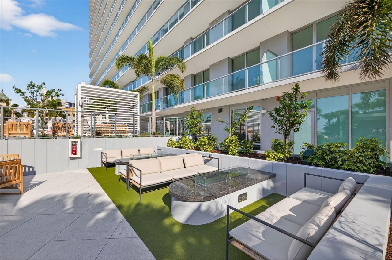 400 Central Avenue, Unit 3706, Saint Petersburg, FL 33701 Photo