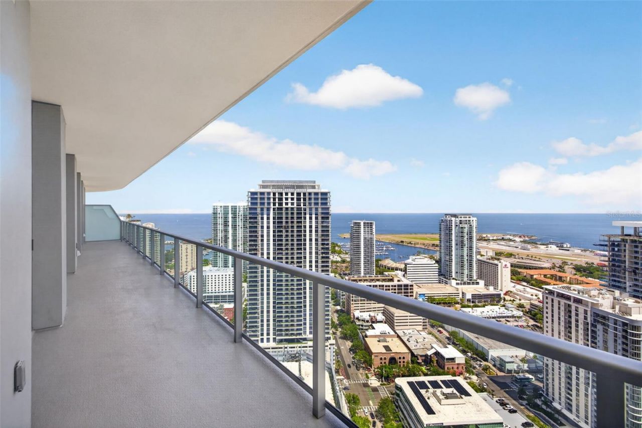 400 Central Avenue, Unit 3706, Saint Petersburg, FL 33701 Photo