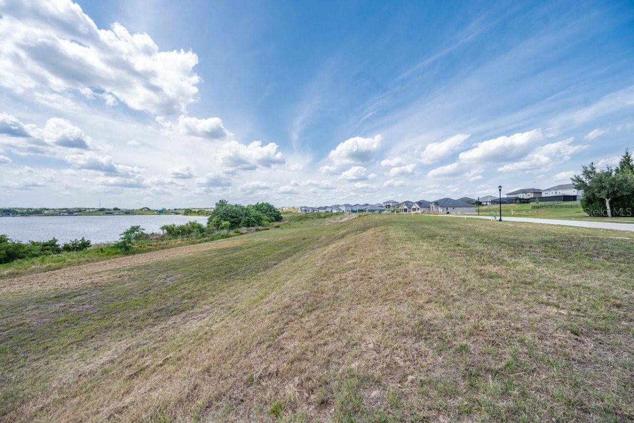 4253 Juliana Lake Drive , Auburndale, FL 33823 Photo