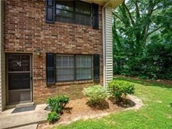1235 Riverside Drive, Unit C8, Gainesville, GA 30501