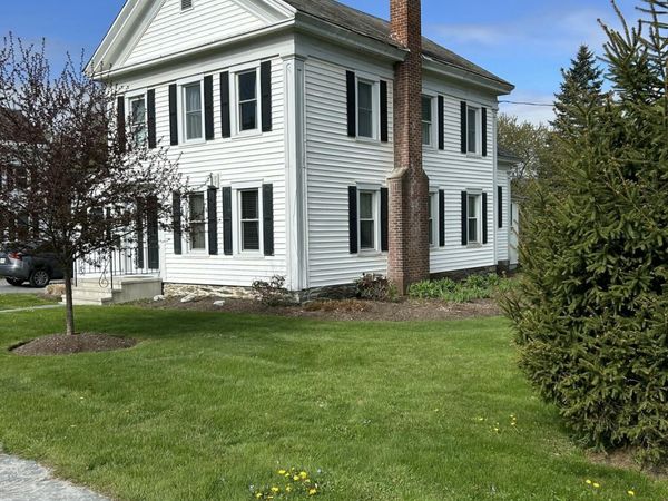 29 NW Washington, Cambridge, NY 12816