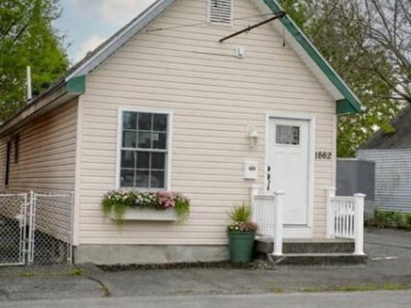 1862 8th Avenue, Watervliet, NY 12189