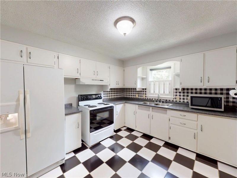 8249 Broadmoor Road, Mentor, OH 44060 Photo 11