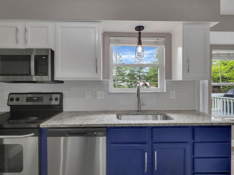 8967 Holquest Drive, Lewis Center, OH 43035 Photo 14