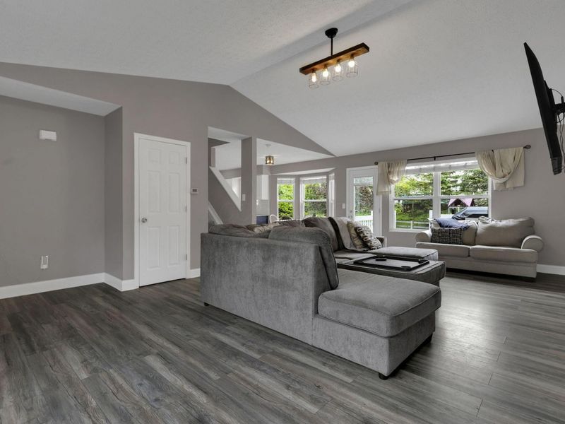 8967 Holquest Drive, Lewis Center, OH 43035 Photo 6