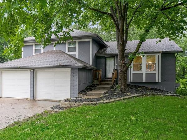 7911 N Stoddard Avenue, Kansas City, MO 64152