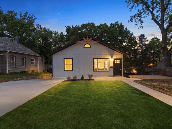 111 Emerson Avenue, Bonner Springs, KS 66012