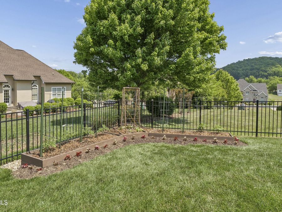 Property Image 94
