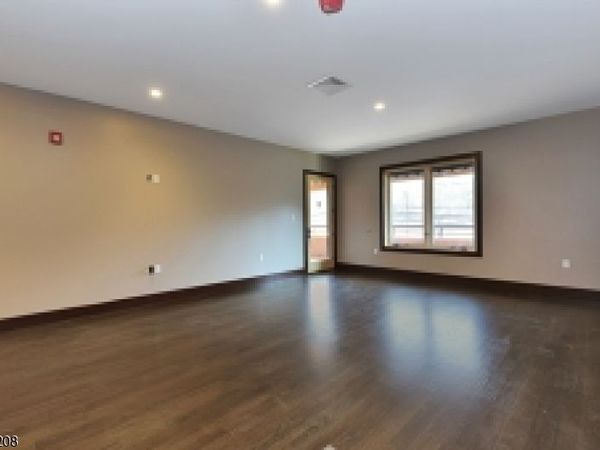 8 White Hall Rd, Unit 3, Montville, NJ 07082