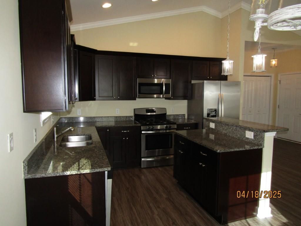 4335 Grande Harbour Blvd.  Photo 4