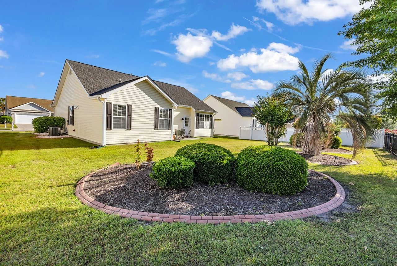 221 Cloverleaf Dr. Photo 31
