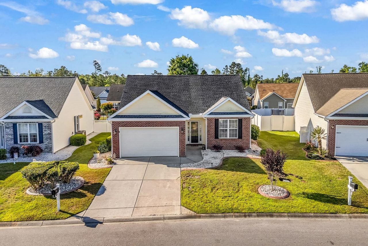 221 Cloverleaf Dr. Photo 36