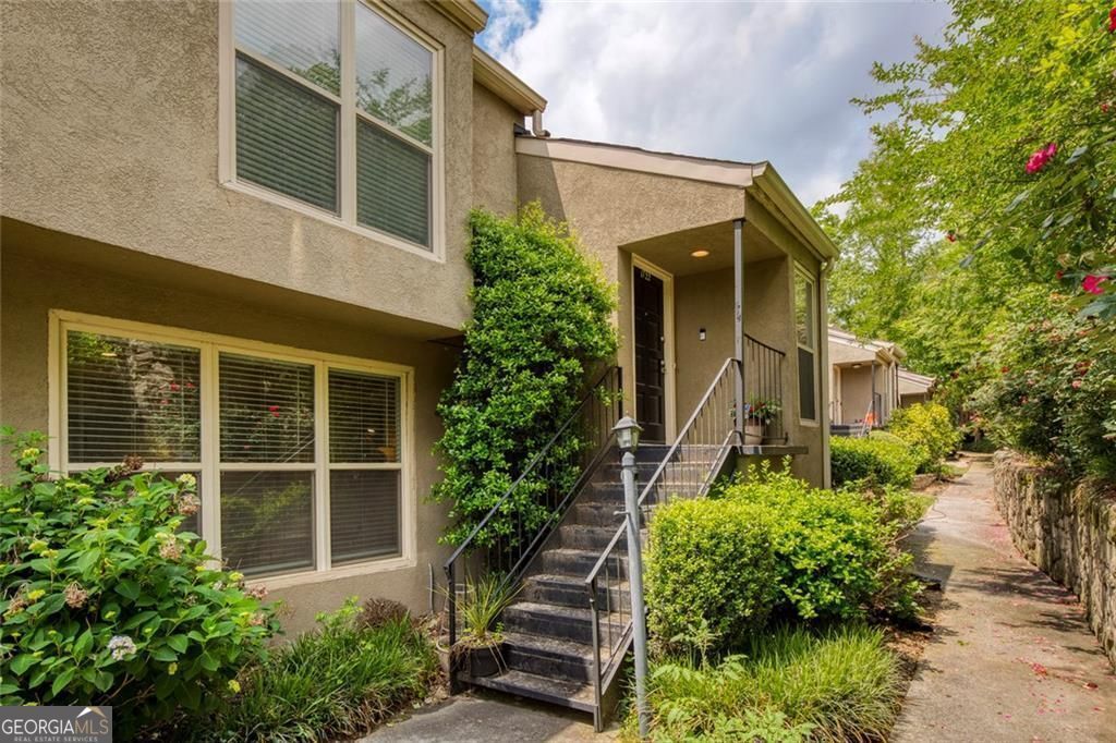 1722 Woodcliff Court Ne, Atlanta, GA 30329 Main Photo