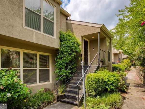 1722 Woodcliff Court NE, Atlanta, GA 30329