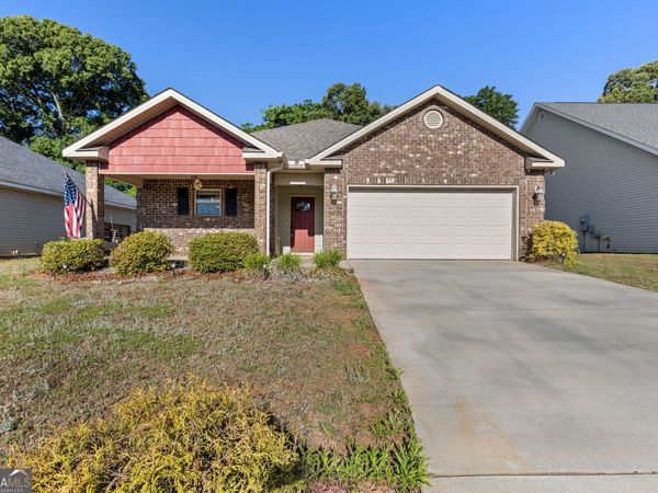 109 Hawks Ridge Trace, Byron, GA 31008