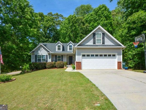 1324 Charleston Avenue, Commerce, GA 30529