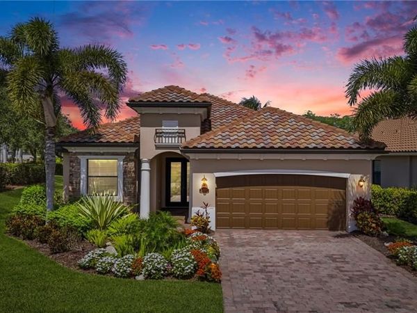 9457 Rialto DR , NAPLES, FL 34113