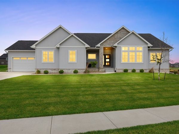 5267 Silver Rock Drive, Marion, IA 52302