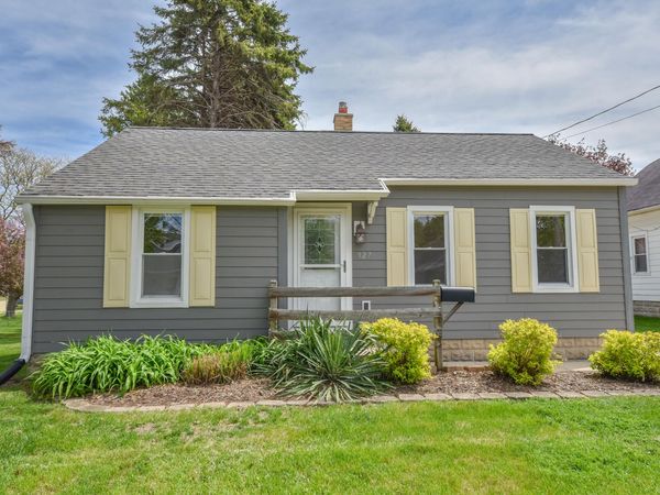 927 Genesee St, Waukesha, WI 53186
