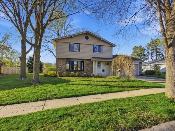 5782 Rustic Ln, Greendale, WI 53129