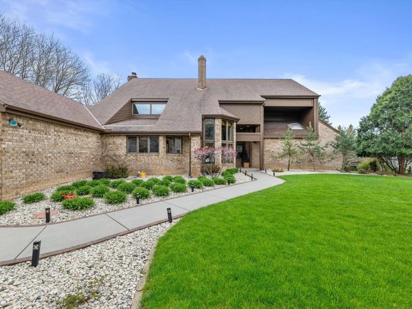 19755 Brian Dr, Brookfield, WI 53045