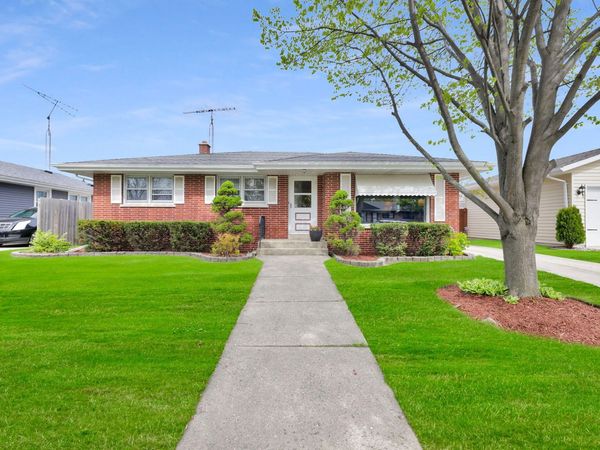 1615 17th Ave, Kenosha, WI 53140