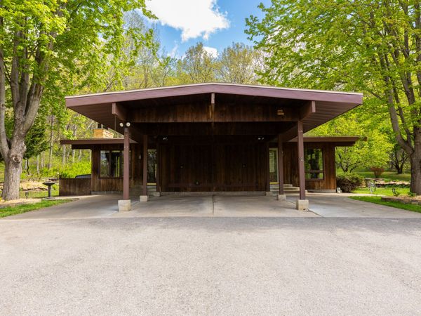 715 Alpine Ln, Onalaska, WI 54636