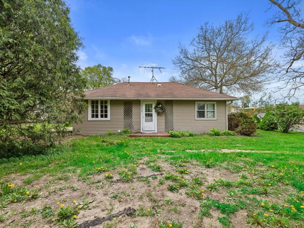 N1137 Spruce Rd, Genoa City, WI 53128