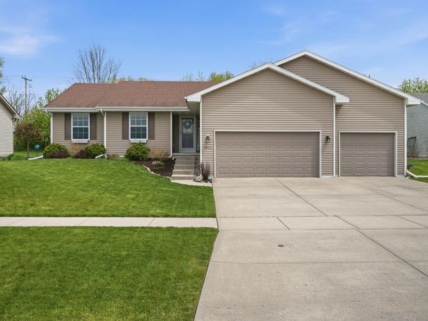 2912 McCann Dr, Janesville, WI 53546