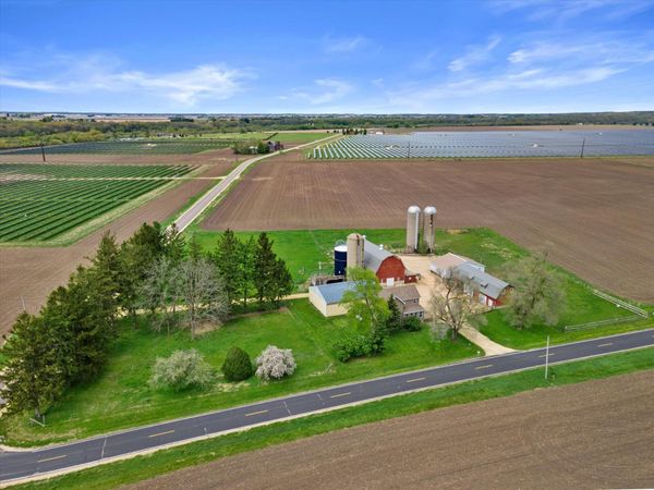 W9650 Creek Rd, Darien, WI 53114