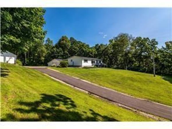 S3532 Chicken Valley Rd, Buffalo, WI 54629