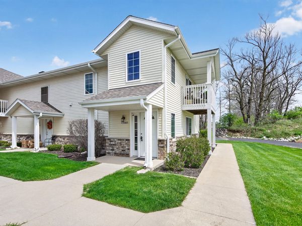 W197N16960 Stonewall Dr, Unit 12, Jackson, WI 53037