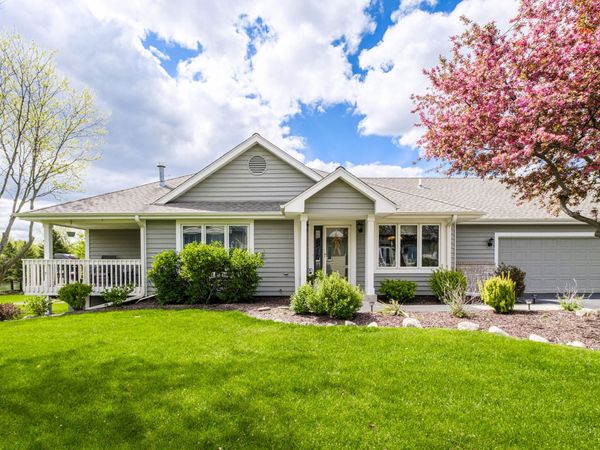 W264N2062 Deer Haven Ct, Unit #1, Pewaukee, WI 53072