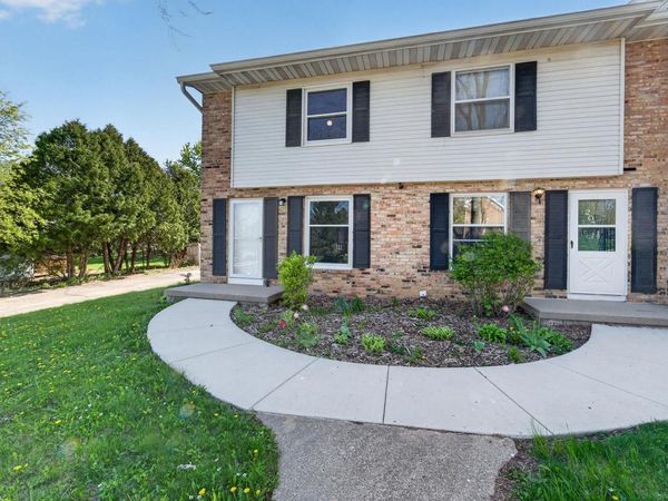 207 Brookwood Drive, Mount Horeb, WI 53572