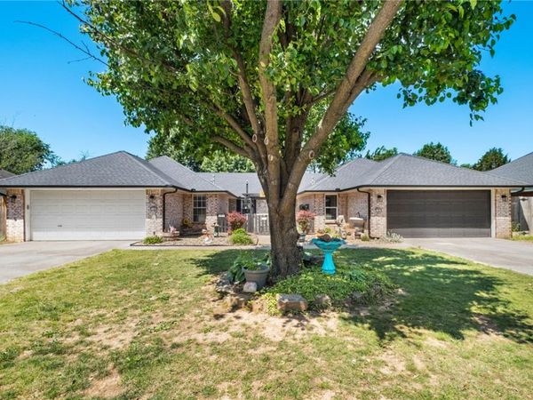 118 Fox Run Place, Unit A&B, Lowell, AR 72745