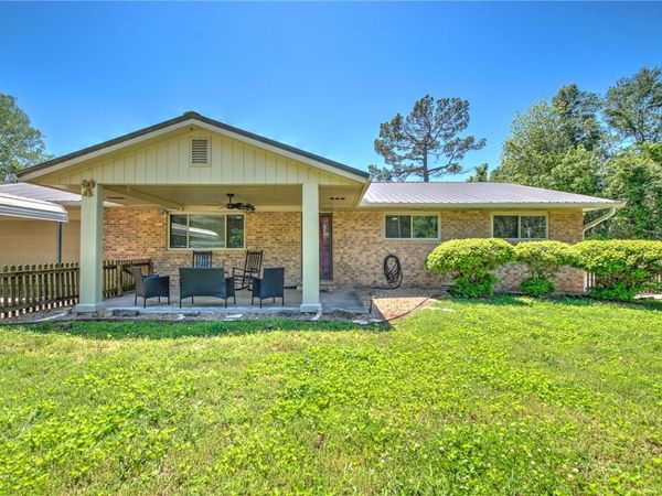 1606 W Green Acres Drive, Rogers, AR 72758