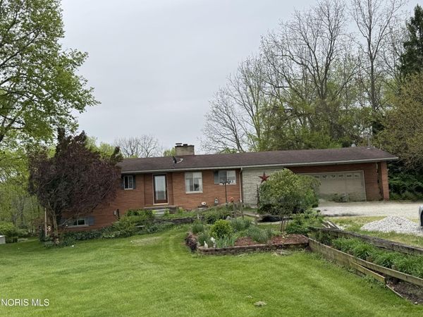 19270 W State Route 105, Elmore, OH 43416