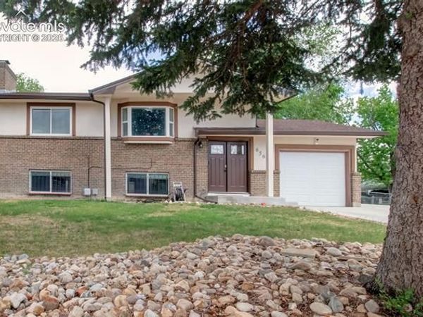 6560 President Avenue, Colorado Springs, CO 80911