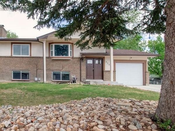 6560 President Avenue, Colorado Springs, CO 80911