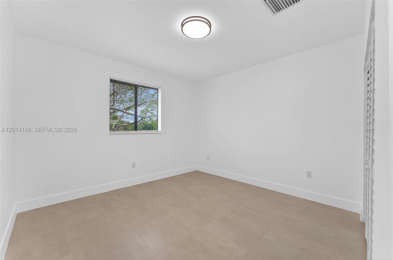6500 NW 21st Ave , Miami, FL 33147 Photo